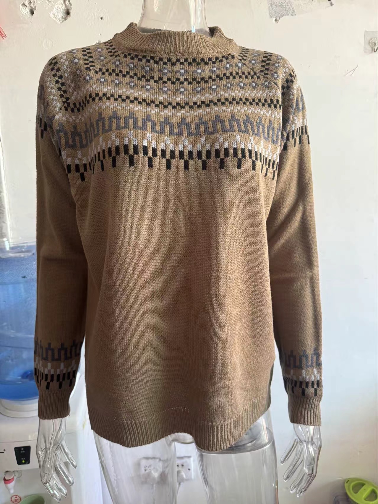 Half high collar pullover straight tube printed neutral style sweater - Image 8